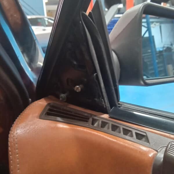 140426 1987 Maserati BiTurbo Bubbling Over Wing Mirror and Vacuum Pump 6