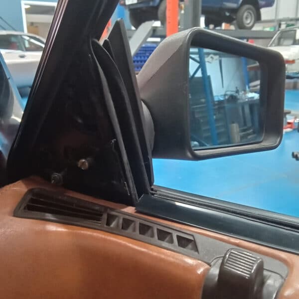 140426 1987 Maserati BiTurbo Bubbling Over Wing Mirror and Vacuum Pump 7