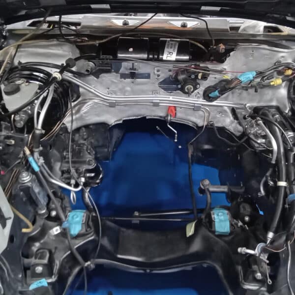 140426 1987 Mercedes 500SL engine bay refit