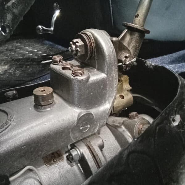 150426 1959 JAguar MkIX Gearlever