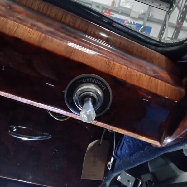 150426 1959 Jaguar MkIX Overdrive 12