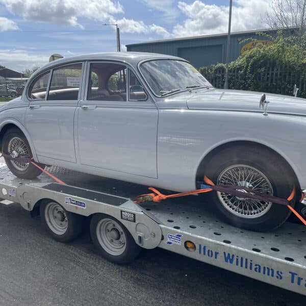 160426 1966 Daimler 250 V8 Collected