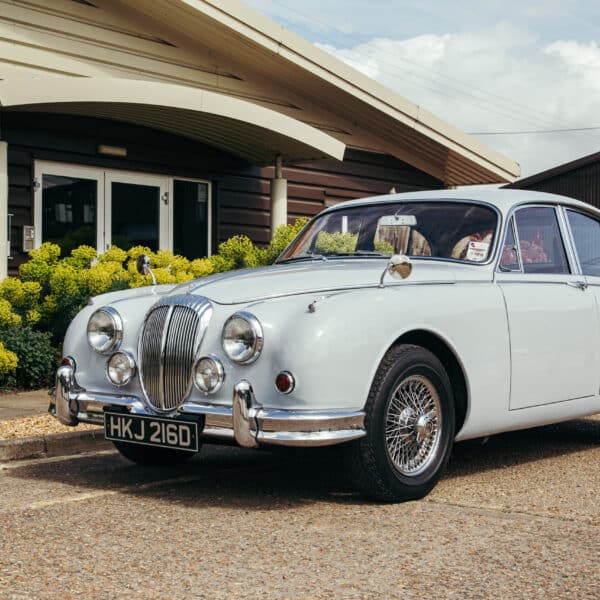 160426 1966 Daimler 250 V8 arrival