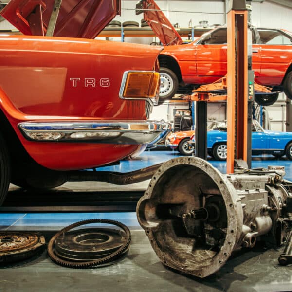 160426 1973 Triumph TR6 Gearbox removed 14