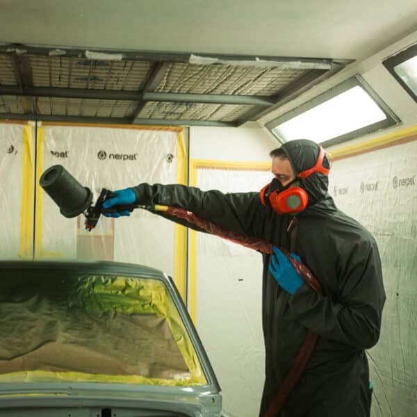 160426 1975 MG B GT V8 Painted in Tundra Green 18