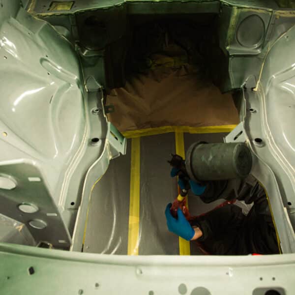 160426 1975 MG B GT V8 Painted in Tundra Green 41