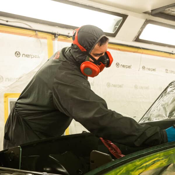 160426 1975 MG B GT V8 Painted in Tundra Green 54