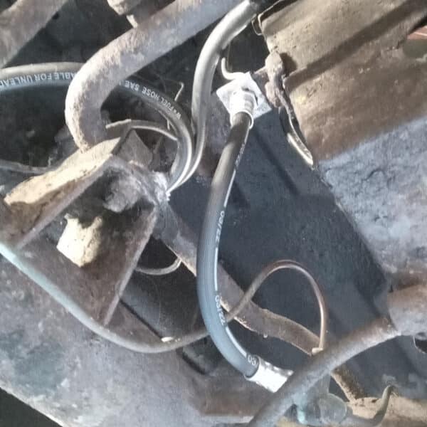 160426 1978 MG B GT Full Service and MOT prep 22