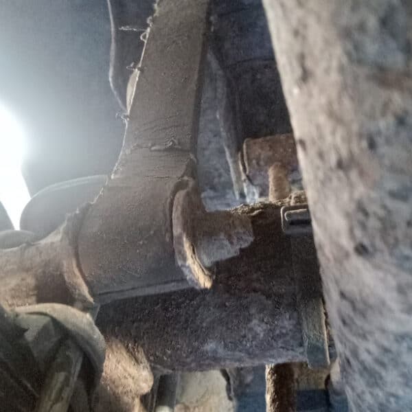 160426 1978 MG B GT Full Service and MOT prep 25