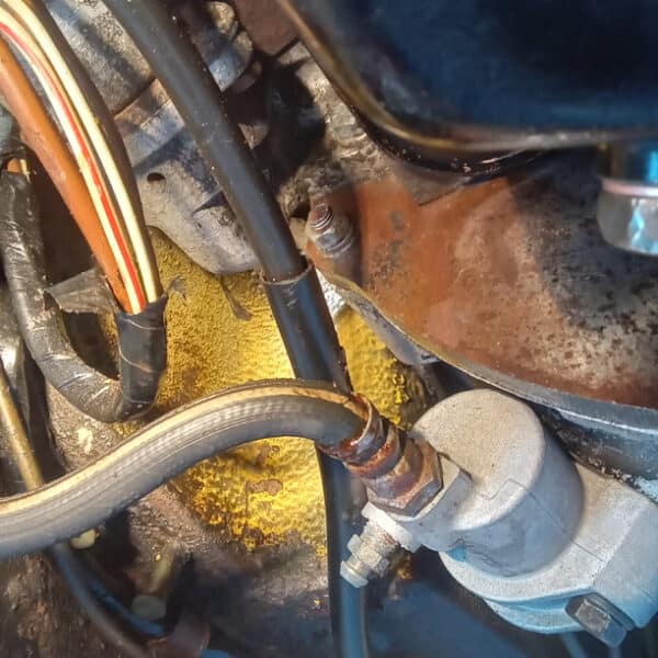 160426 1978 MG B GT Full Service and MOT prep 27