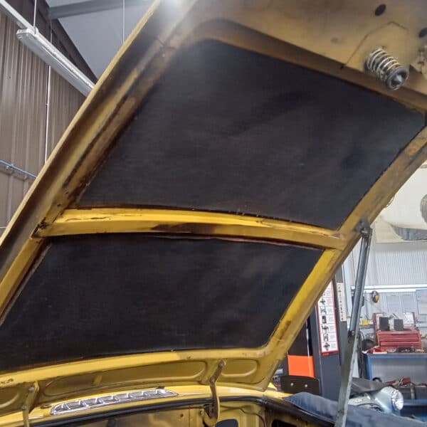 160426 1978 MG B GT Full Service and MOT prep 29