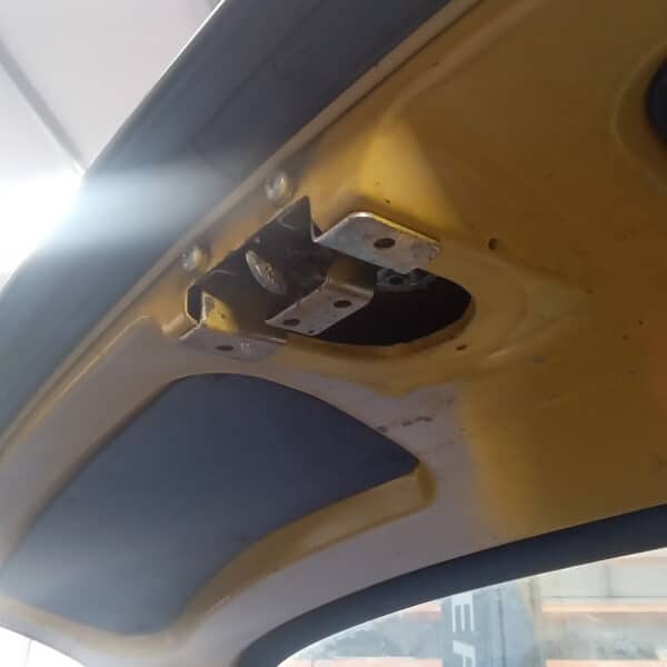 160426 1978 MG B GT Full Service and MOT prep 9