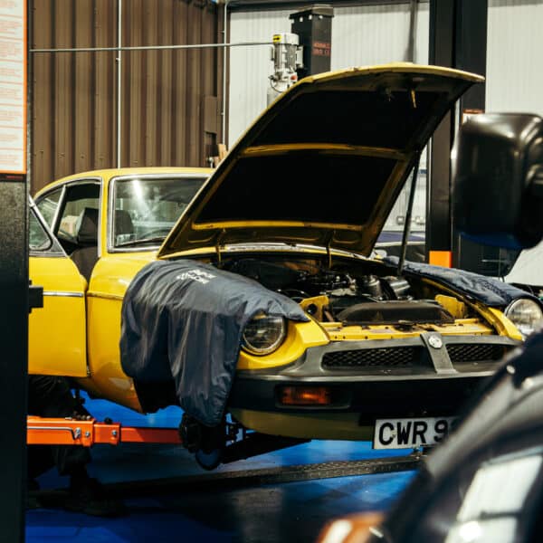 160426 1978 MG B GT on Ramp