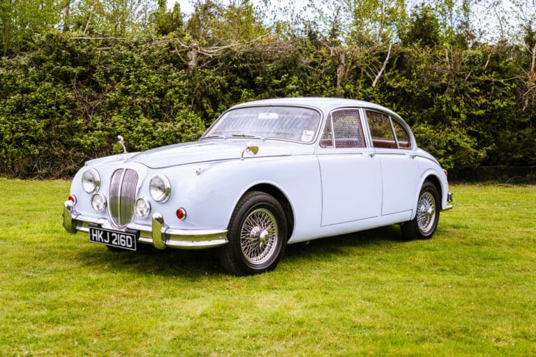 1966 Daimler 250 V8 8