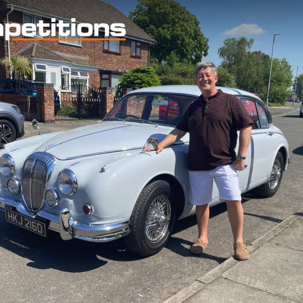 1966 Daimler V8 250