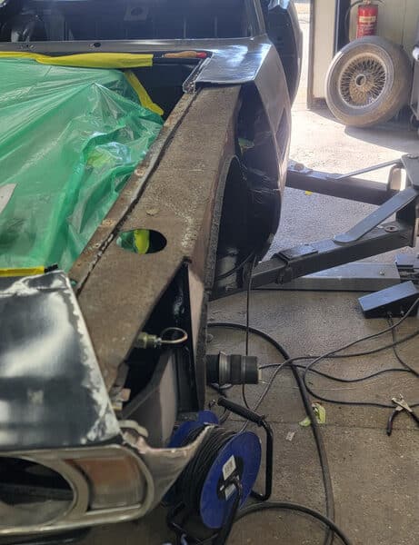 22042026 1970 Aston Martin DBS Vantage weldiing 2