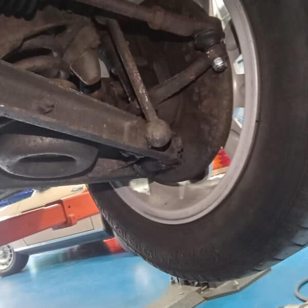 22042026 1973 MGB GT steering gators 8