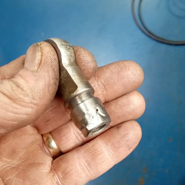 230426 1959 Jaguar MkIX Handbrake and Brake Bleed 5