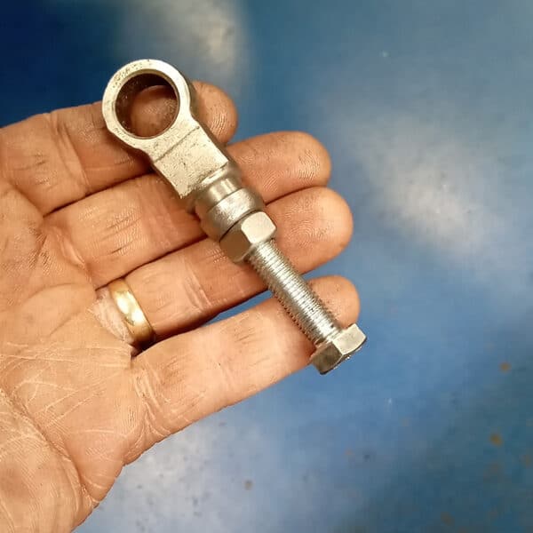 230426 1959 Jaguar MkIX Handbrake and Brake Bleed 6