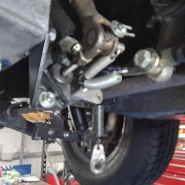 230426 1959 Jaguar MkIX Handbrake and Brake Bleed 7