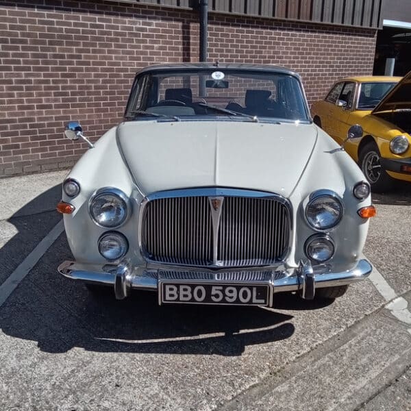 230426 1972 Rover P5 Inspection 9
