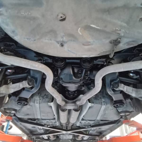 240426 2002 Ford Thunderbird Painted Underside 3