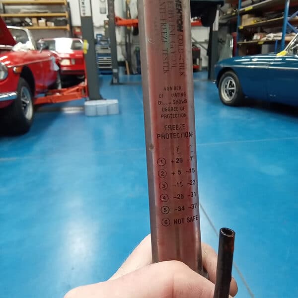 270326 1978 MGB GT Service 4