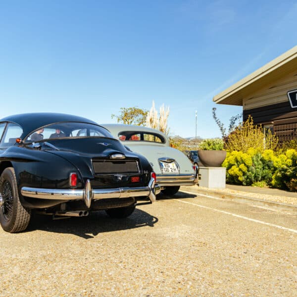 29 April Jaguar car pick up 15