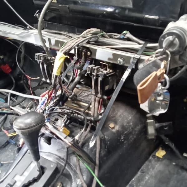 29042026 1987 Mercedes 500SL heater box 3