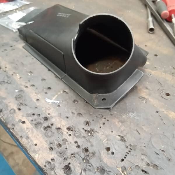 29042026 1987 Mercedes 500SL heater box 8