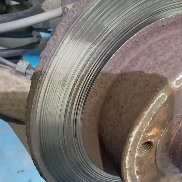 29042026 2010 Renault Wind check over and brakes 7