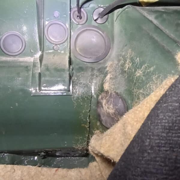 300426 1967 Sunbeam Tiger Service 2