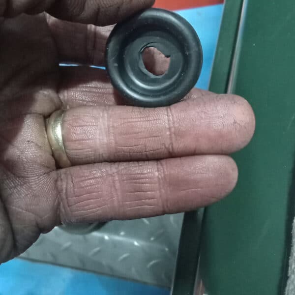 300426 1967 Sunbeam Tiger Service 4