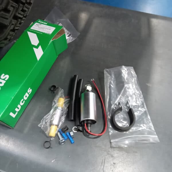 310326 1980 Toyota Hilux New Fuel Pump 10
