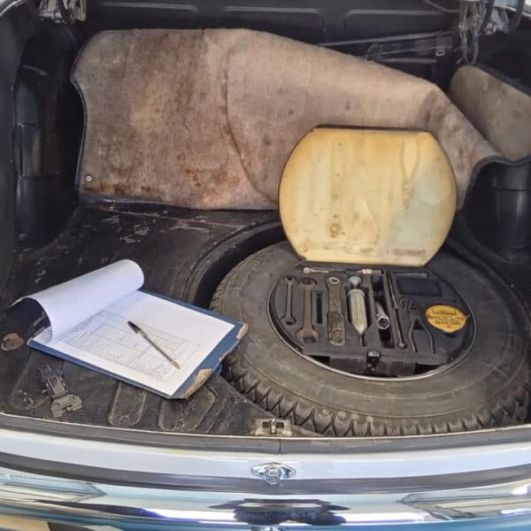 05052026 1966 Daimler V8 250 appraisel 13