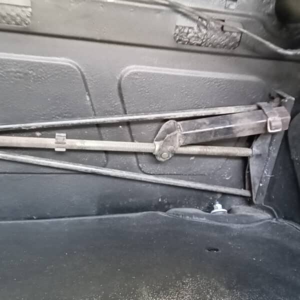 05052026 1966 Daimler V8 250 appraisel 14