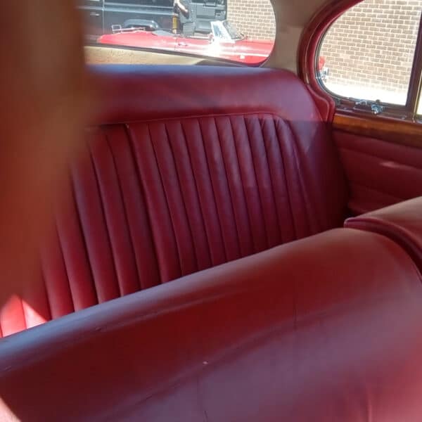 05052026 1966 Daimler V8 250 appraisel 20