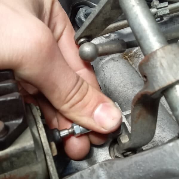 05052026 1970 Mercedes 280 SL repairs 57