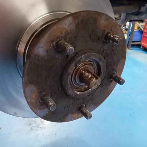 05052026 1972 Rover P5 repairs 11