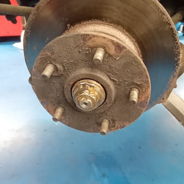 05052026 1972 Rover P5 repairs 26