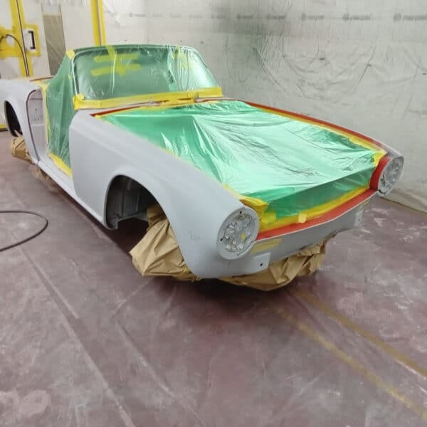 05052026 1973 Triumph TR6 full paint process 15