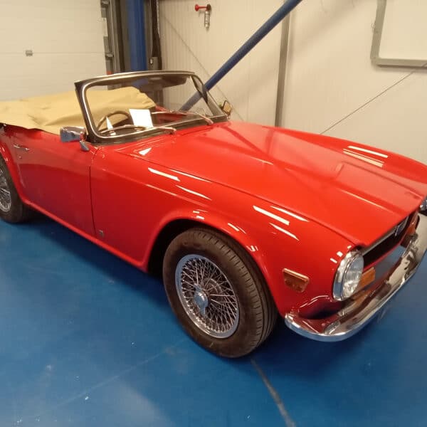 05052026 1973 Triumph TR6 full paint process 24
