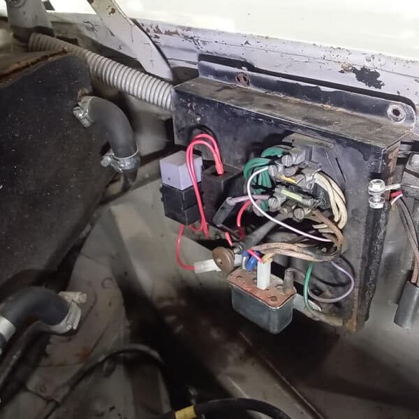 06052026 1966 Daimler V8 250 more repairs 1