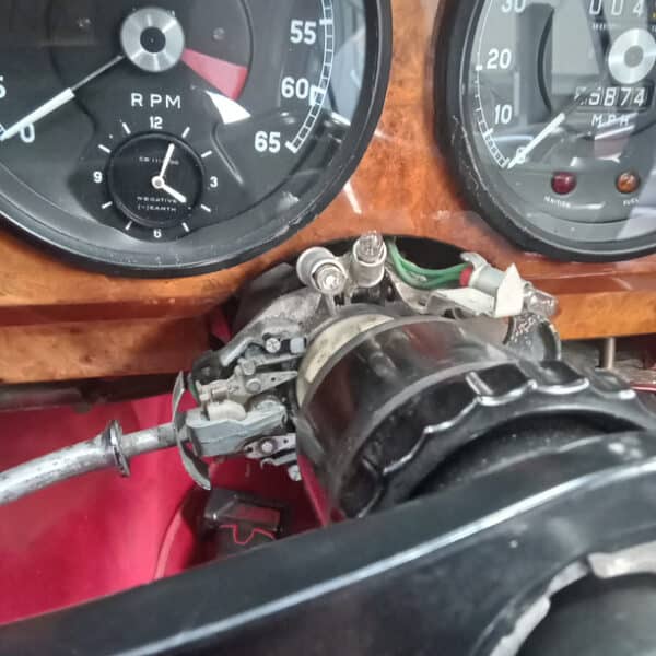 06052026 1966 Daimler V8 250 more repairs 12