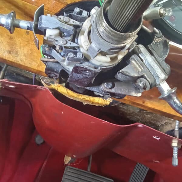 06052026 1966 Daimler V8 250 more repairs 17
