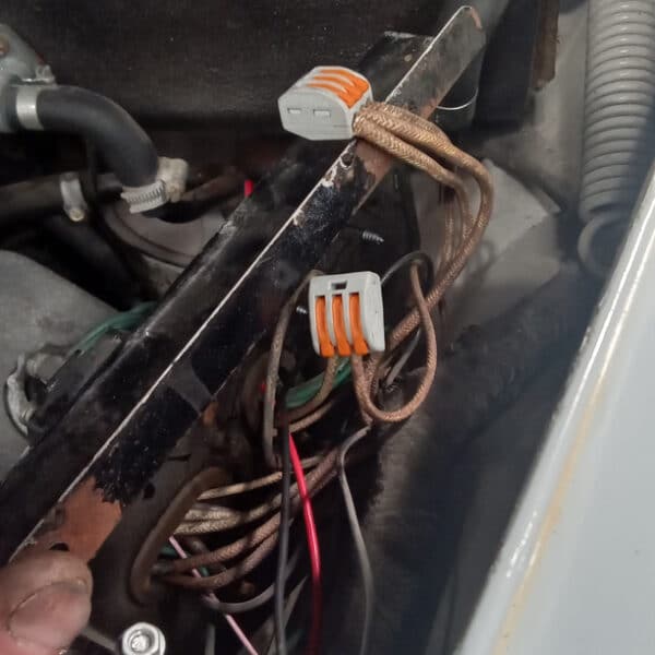 06052026 1966 Daimler V8 250 more repairs 2