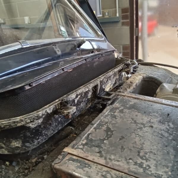 070526 1958 Rover 90 Teardown 102