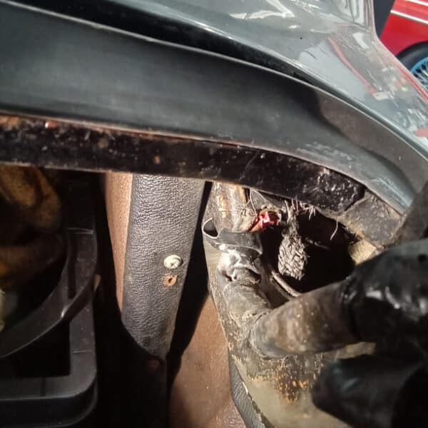 070526 1958 Rover 90 Teardown 110