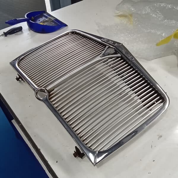070526 1958 Rover 90 Teardown 31