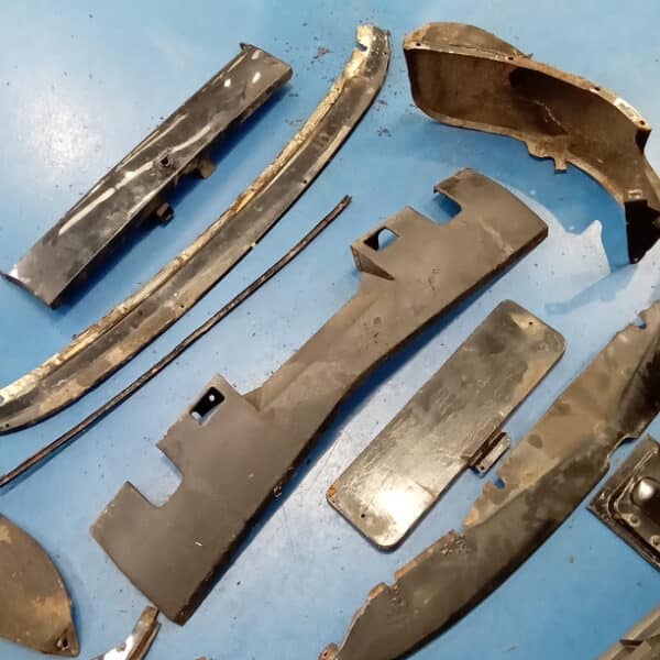 070526 1958 Rover 90 Teardown 7